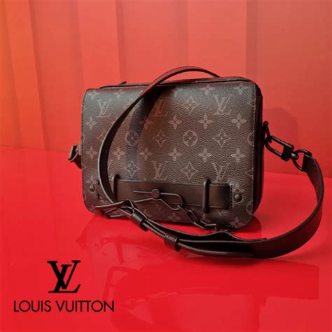 sac steamer louis vuitton|Louis Vuitton monogram bag.